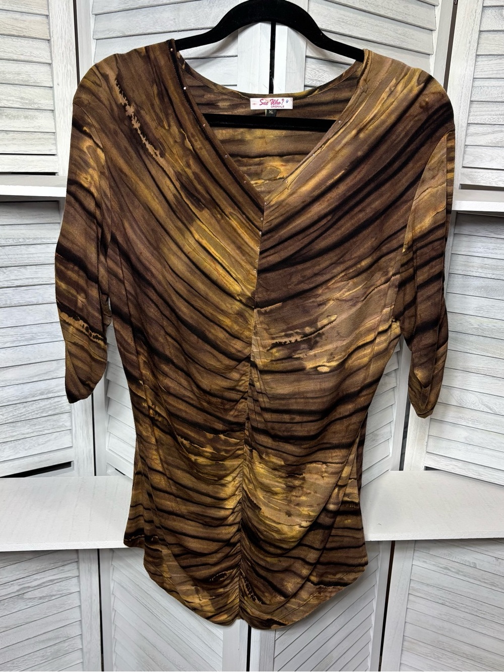 Sue Who? Originals XL Brown Gold Abstract Ruched Rhinestone Tunic Top